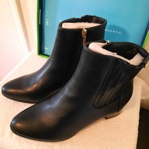 C. WONDER Women's Coldy Western Gore Booties